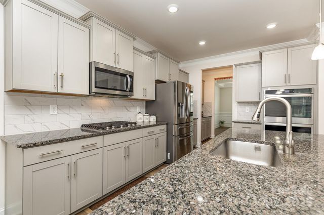 9727 White Chapel Drive NW, Concord, NC 28027