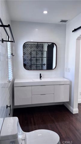 1260 W 81st, Los Angeles, CA 90044