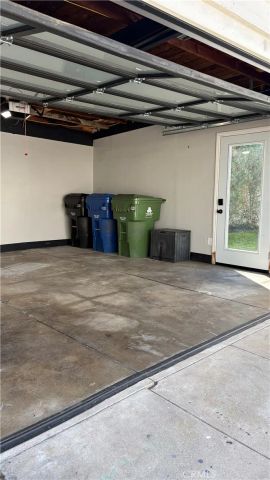 1260 W 81st, Los Angeles, CA 90044