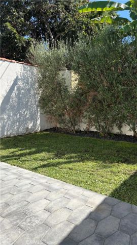1260 W 81st, Los Angeles, CA 90044
