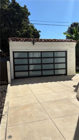 1260 W 81st, Los Angeles, CA 90044