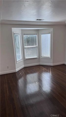 1260 W 81st, Los Angeles, CA 90044