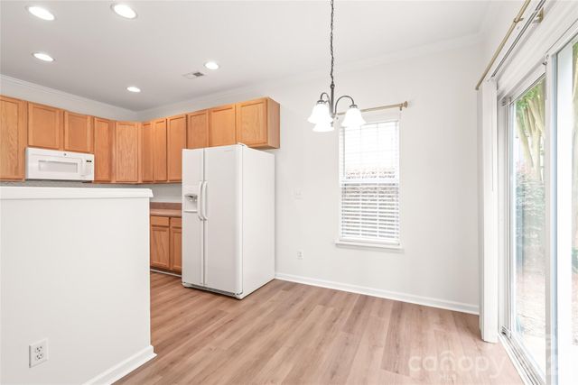 15583 Stronvar House Lane, Charlotte, NC 28277