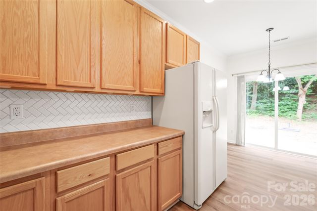 15583 Stronvar House Lane, Charlotte, NC 28277