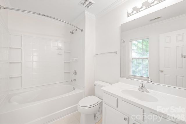 15583 Stronvar House Lane, Charlotte, NC 28277