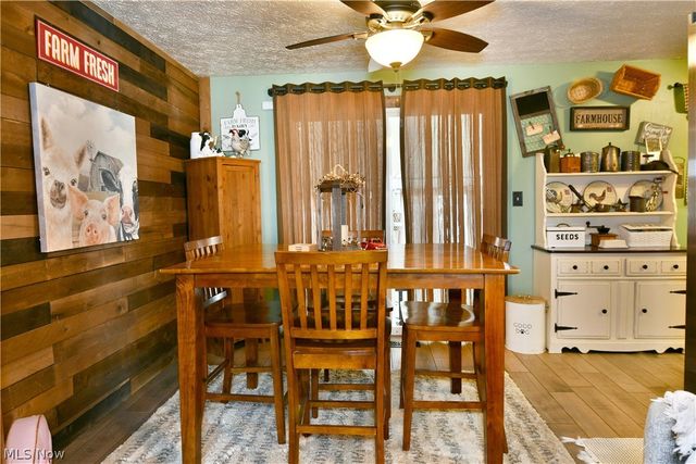 1317 Cedarwood Drive, Mineral Ridge, OH 44440