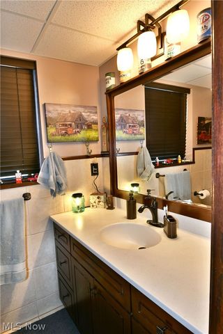 1317 Cedarwood Drive, Mineral Ridge, OH 44440