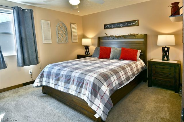 1317 Cedarwood Drive, Mineral Ridge, OH 44440