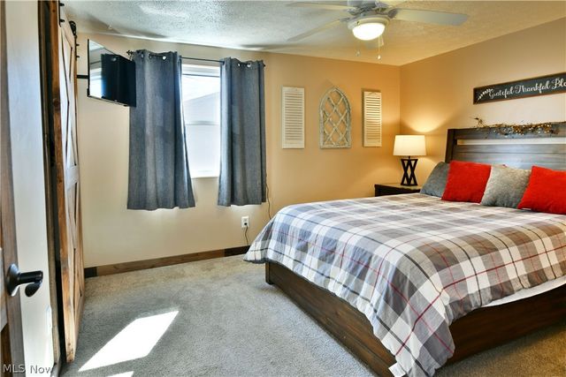 1317 Cedarwood Drive, Mineral Ridge, OH 44440