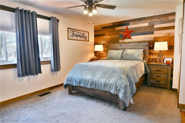 1317 Cedarwood Drive, Mineral Ridge, OH 44440