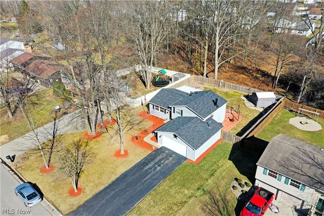 1317 Cedarwood Drive, Mineral Ridge, OH 44440