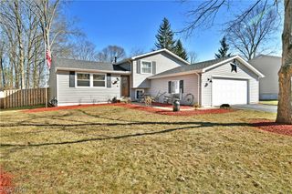 1317 Cedarwood Drive, Mineral Ridge, OH 44440