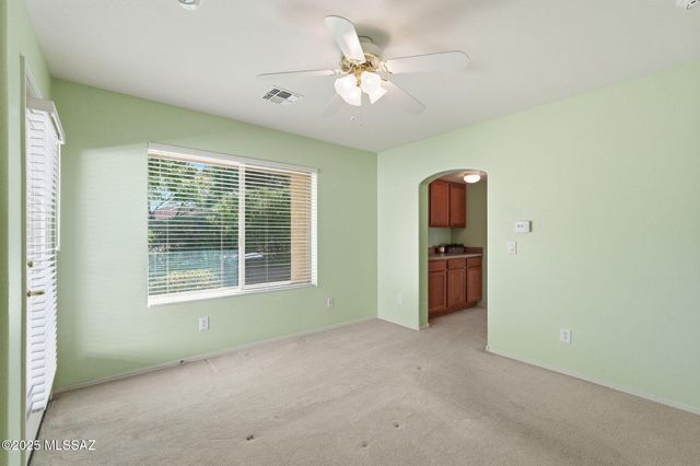 2646 E Barclay Court, Green Valley, AZ 85614