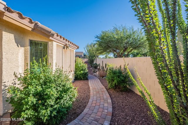 2646 E Barclay Court, Green Valley, AZ 85614