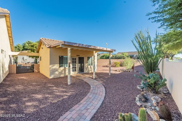 2646 E Barclay Court, Green Valley, AZ 85614