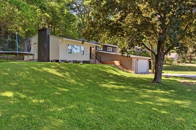 514 Oak Forest DRIVE, Onalaska, WI 54650