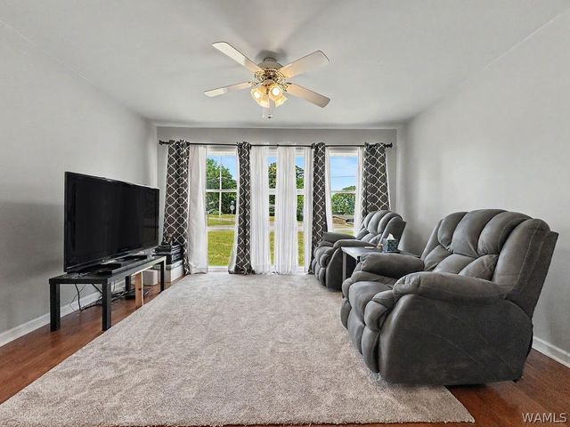 5908 17th Street E, Cottondale, AL 35453