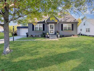 414 S MENARD Street, Metamora, IL 61548