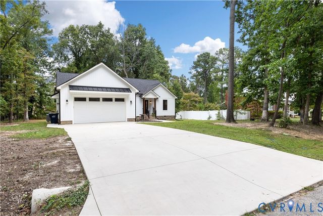 1817 Bogese Dr, Petersburg, VA 23805