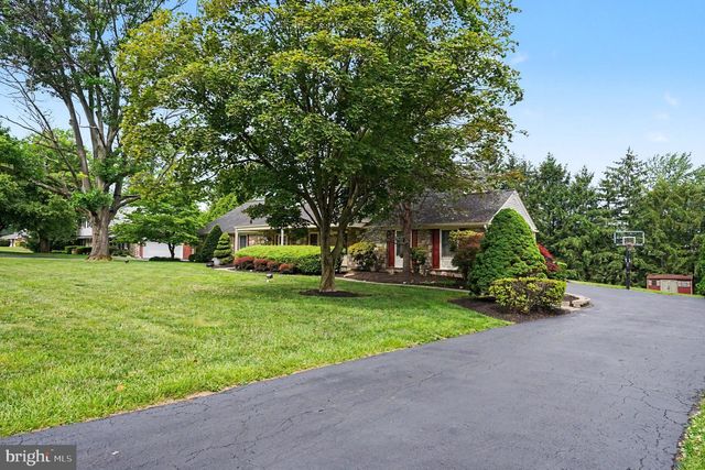 3015 OAK DR, Norristown, PA 19401
