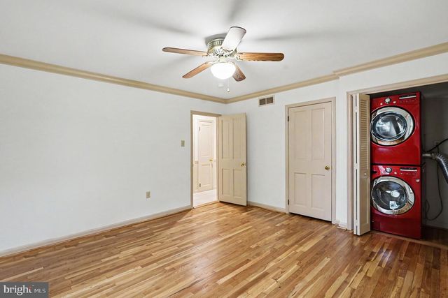 3015 OAK DR, Norristown, PA 19401