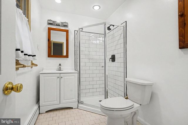 3015 OAK DR, Norristown, PA 19401
