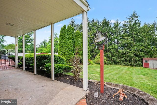 3015 OAK DR, Norristown, PA 19401