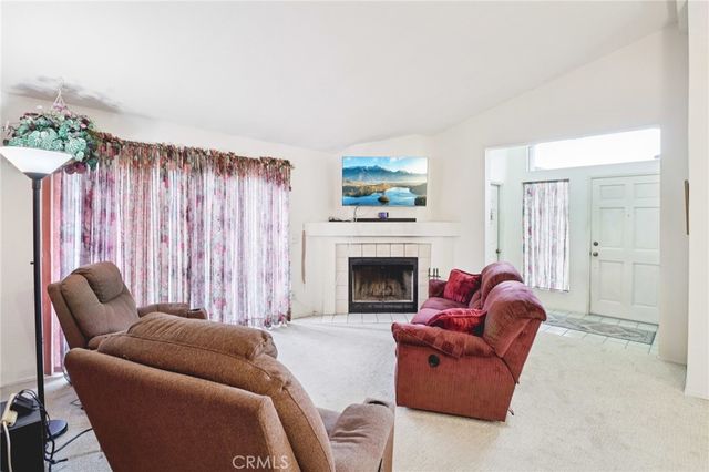 1043 Kite ln, Vista, CA 92081