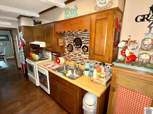 191 State Route 2205, Mayfield, KY 42066