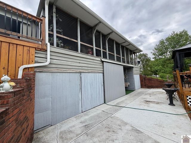 191 State Route 2205, Mayfield, KY 42066