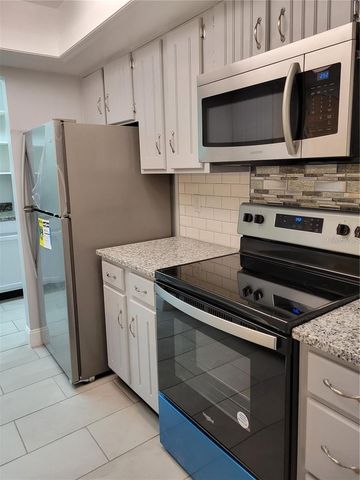807 MCLAIN COURT, Tavares, FL 32778