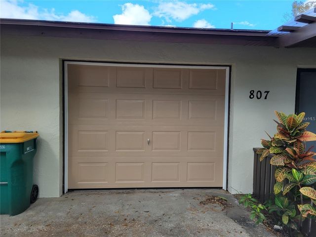 807 MCLAIN COURT, Tavares, FL 32778