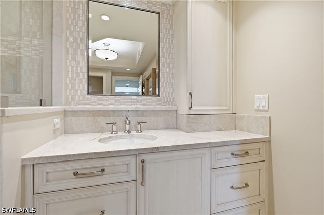 7225 Pelican Bay BLVD 302, Naples, FL 34108