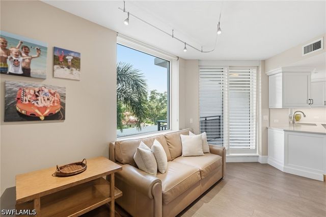 7225 Pelican Bay BLVD 302, Naples, FL 34108