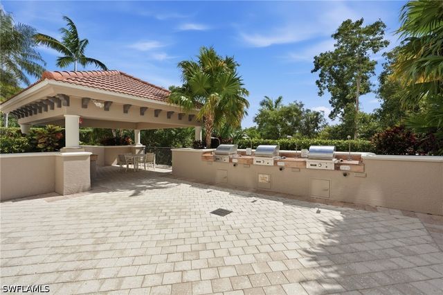 7225 Pelican Bay BLVD 302, Naples, FL 34108