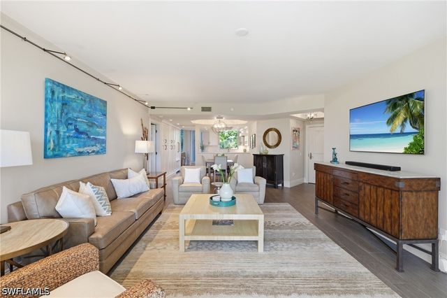 7225 Pelican Bay BLVD 302, Naples, FL 34108
