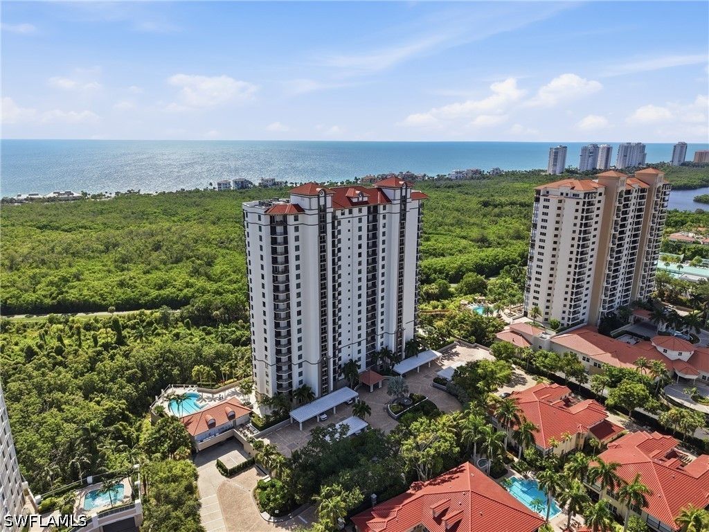7225 Pelican Bay BLVD 302, Naples, FL 34108