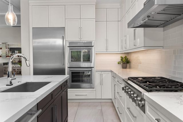 444 NE Wavecrest Way, Boca Raton, FL 33432
