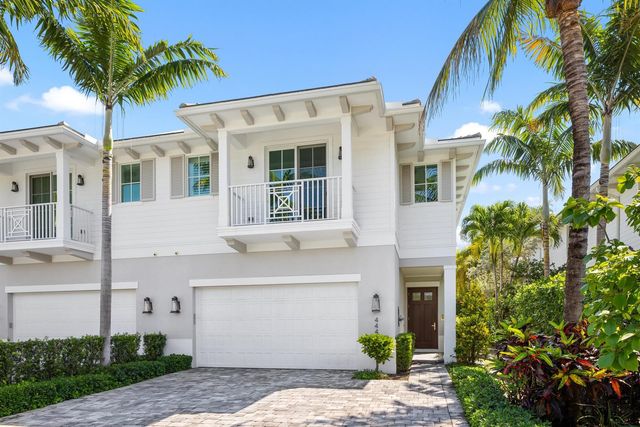 444 NE Wavecrest Way, Boca Raton, FL 33432
