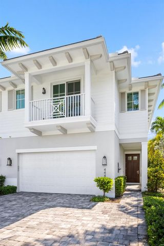 444 NE Wavecrest Way, Boca Raton, FL 33432