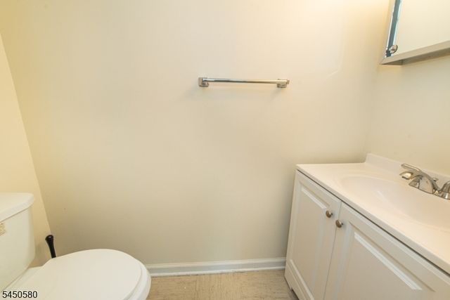 181 Long Hill Road 5, Little Falls Twp., NJ 07424