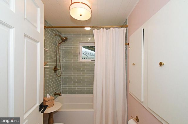 2828 LEON, Audubon, PA 19403