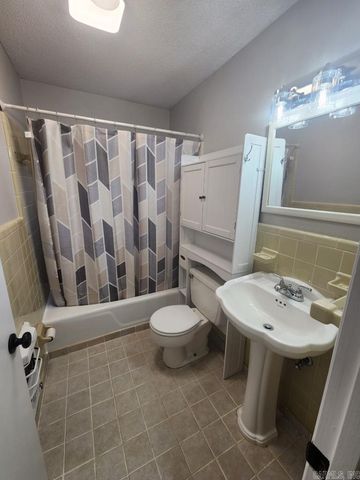 5901 Hacienda Drive, North Little Rock, AR 72118