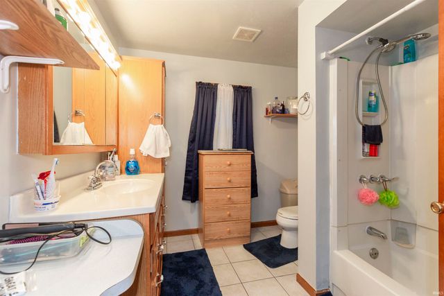 2209 Kemble Avenue, South Bend, IN 46613