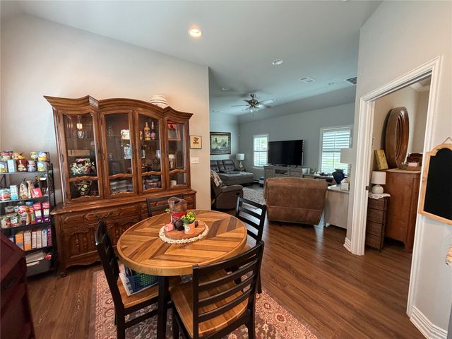 102 N McKown Avenue N, Sherman, TX 75092