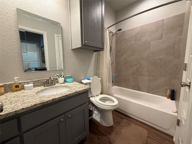 102 N McKown Avenue N, Sherman, TX 75092