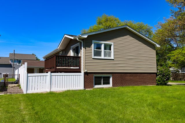 500 N Westwood Avenue, Lombard, IL 60148
