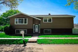 500 N Westwood Avenue, Lombard, IL 60148