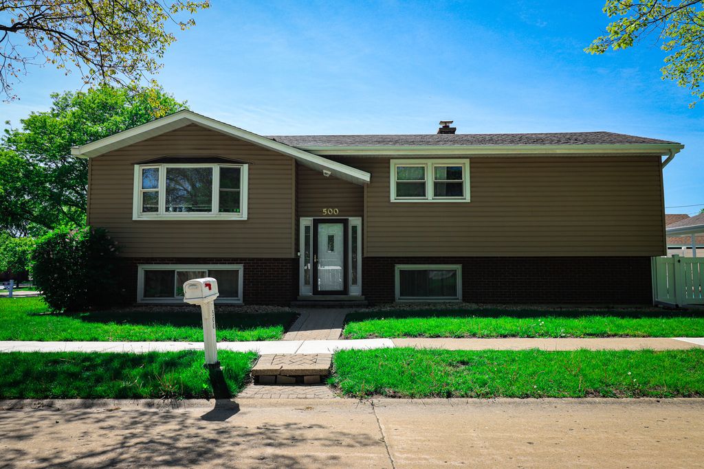 500 N Westwood Avenue, Lombard, IL 60148