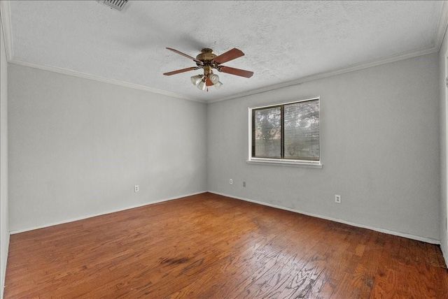 2823 Forest Point Drive, League City, TX 77573